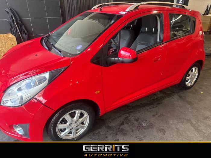 Chevrolet Spark 1.0 16V Bifuel Sloopvoertuig (2011, Rood)