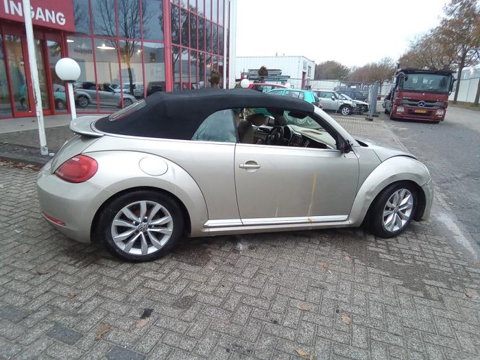 Volkswagen Beetle Sloopvoertuig (2014, Beige)