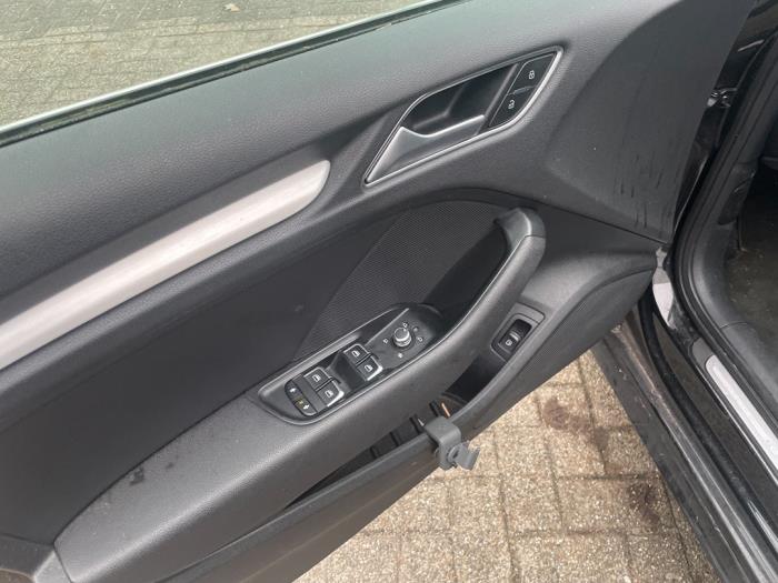 Audi A3 Sportback 1.4 TFSI 16V e-tron Sloopvoertuig (2015, Zwart)