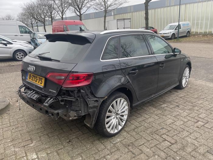 Audi A3 Sportback 1.4 TFSI 16V e-tron Sloopvoertuig (2015, Zwart)