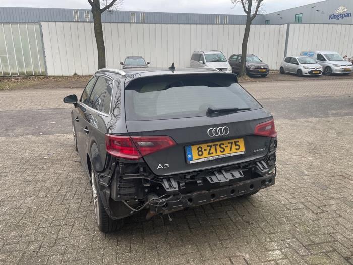 Audi A3 Sportback 1.4 TFSI 16V e-tron Sloopvoertuig (2015, Zwart)
