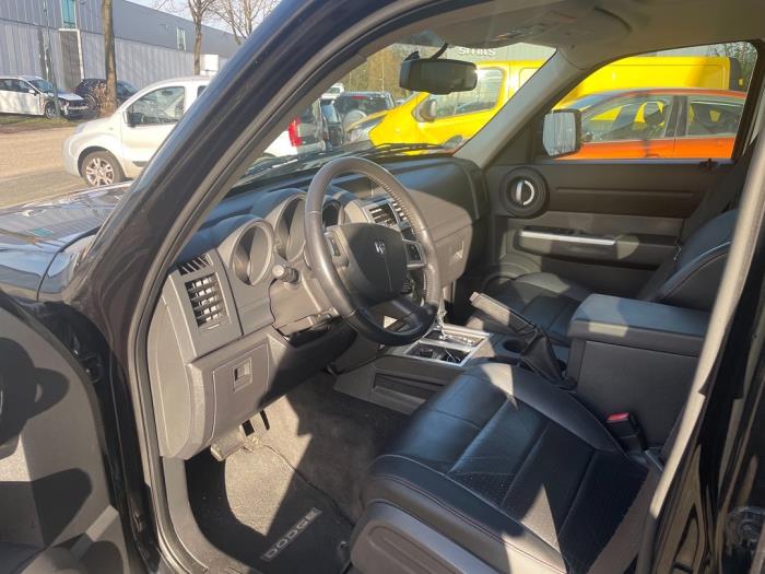 Dodge Nitro 2.8 CRD 16V 4x2 Sloopvoertuig (2010, Zwart)