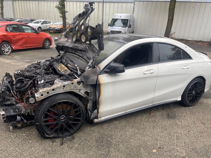 Mercedes CLA AMG 2.0 CLA-45 AMG Turbo 16V Sloopvoertuig (2016, Wit)