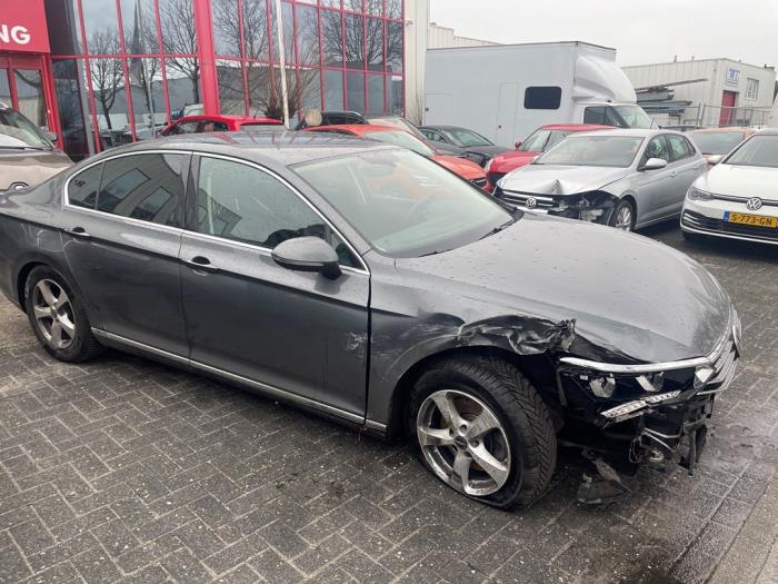 Volkswagen Passat 2.0 TDI 16V 190 Sloopvoertuig (2016, Grijs)