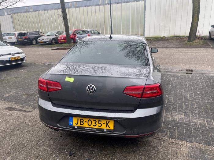 Volkswagen Passat 2.0 TDI 16V 190 Sloopvoertuig (2016, Grijs)