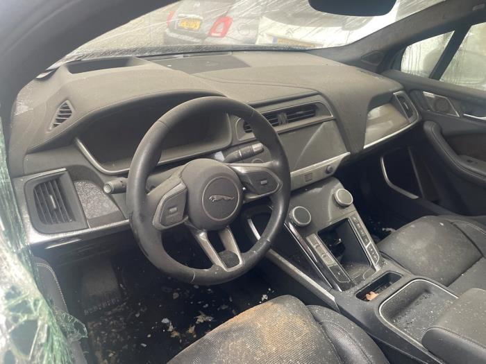 Jaguar I-Pace EV400 AWD Sloopvoertuig (2018, Zwart)