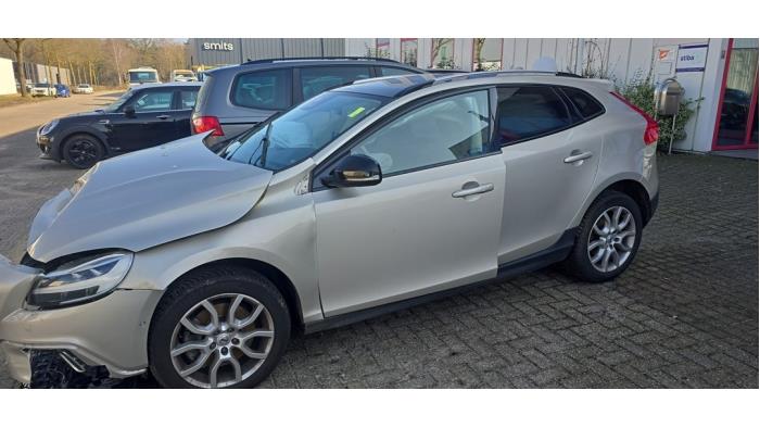 Volvo V40 Cross Country 1.5 T3 16V Geartronic Sloopvoertuig (2019, Bruin)