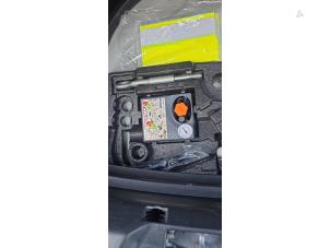 Volvo V40 Cross Country 1.5 T3 16V Geartronic Sloopvoertuig (2019, Bruin)