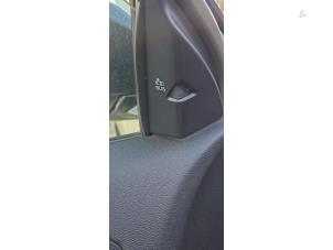 Volvo V40 Cross Country 1.5 T3 16V Geartronic Sloopvoertuig (2019, Bruin)