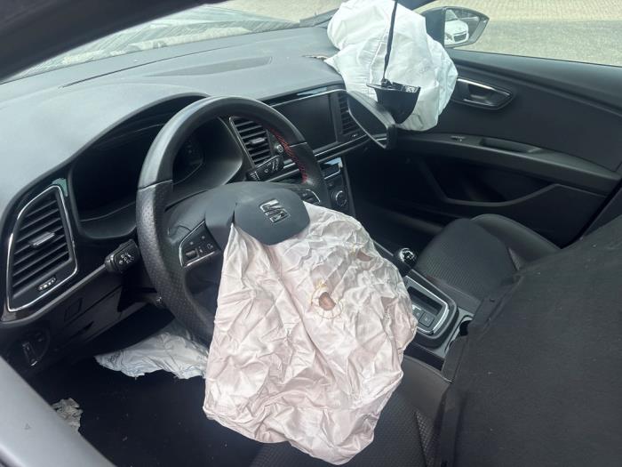 Seat Leon 1.0 TSI 12V Sloopvoertuig (2020, Grijs)