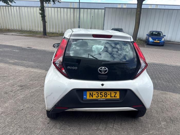 Toyota Aygo 1.0 12V VVT-i Sloopvoertuig (2021, Wit)
