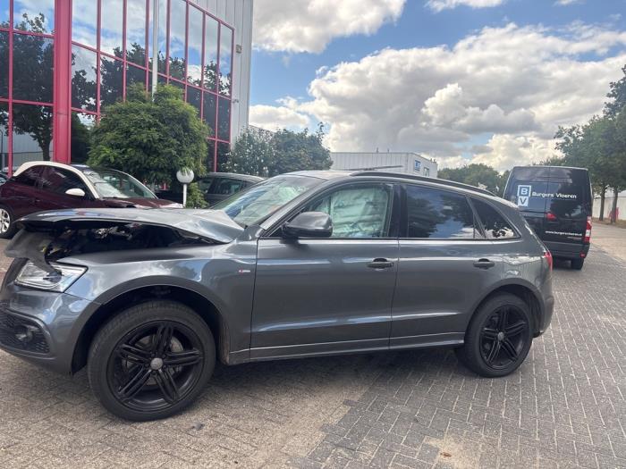 Audi Q5 2.0 TFSI 16V Quattro Sloopvoertuig (2016, Grijs)