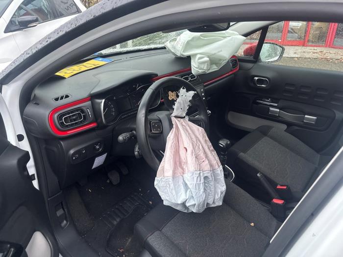 Citroen C3 1.2 12V e-THP PureTech 110 Sloopvoertuig (2018, Wit)