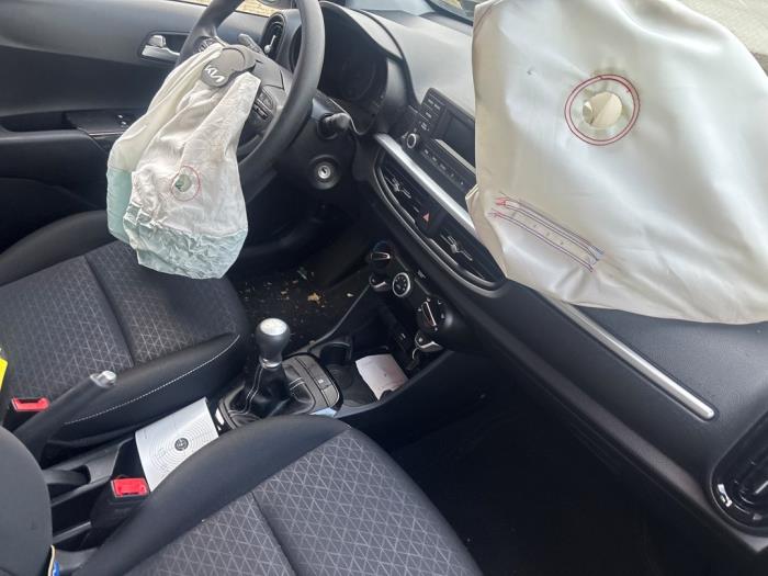 Kia Picanto 1.0 DPI 12V Sloopvoertuig (2024, Zwart)