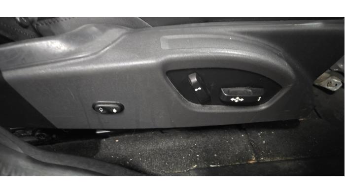 Volvo XC60 I 2.4 D5 20V AWD Geartronic Sloopvoertuig (2015, Zwart)