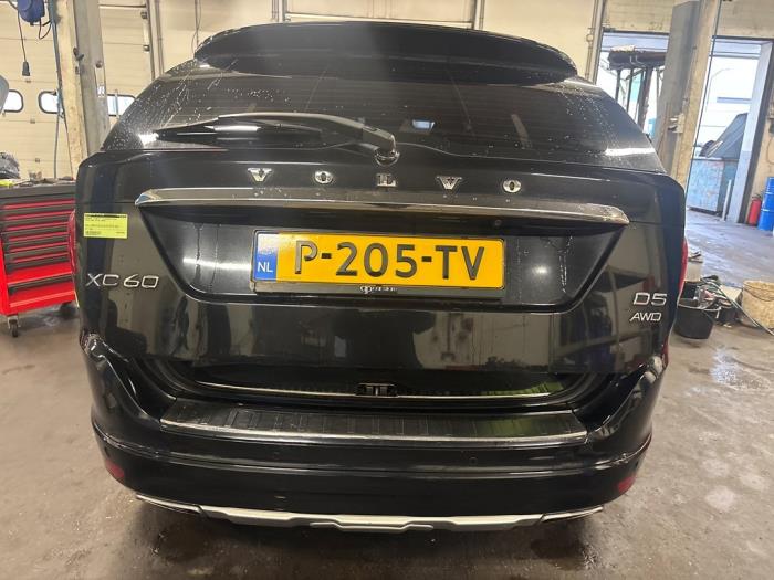 Volvo XC60 I 2.4 D5 20V AWD Geartronic Sloopvoertuig (2015, Zwart)