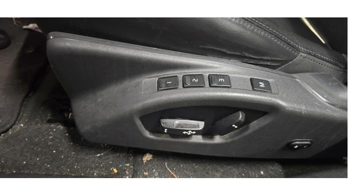 Volvo XC60 I 2.4 D5 20V AWD Geartronic Sloopvoertuig (2015, Zwart)