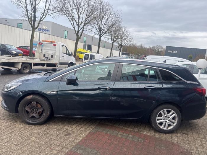 Opel Astra K Sports Tourer 1.6 CDTI 110 16V Sloopvoertuig (2017, Groen)
