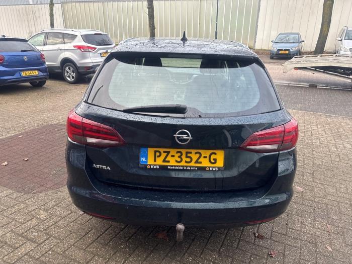 Opel Astra K Sports Tourer 1.6 CDTI 110 16V Sloopvoertuig (2017, Groen)