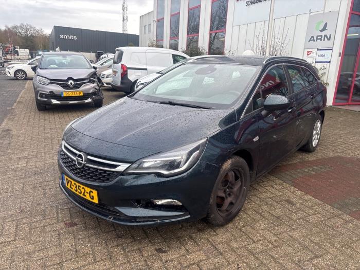 Opel Astra K Sports Tourer 1.6 CDTI 110 16V Sloopvoertuig (2017, Groen)