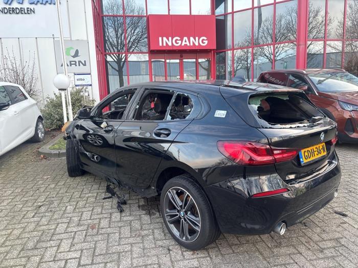 BMW 1 serie 120d xDrive TwinPower Turbo 2.0 16V Sloopvoertuig (2020, Zwart)