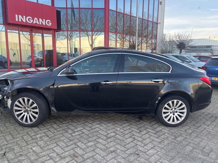Opel Insignia 1.8 16V Ecotec Sloopvoertuig (2010, Zwart)