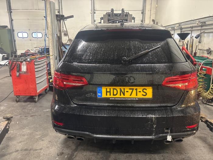 Audi S3 Sportback 2.0 T FSI 16V Sloopvoertuig (2017, Zwart)