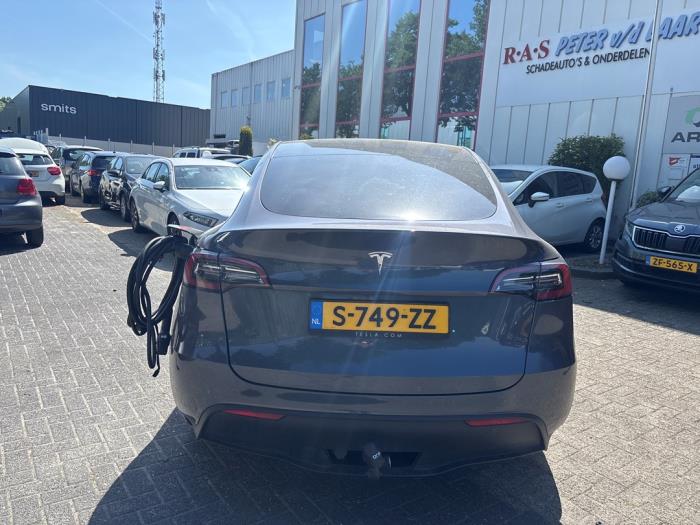 Tesla Model Y RWD  (Sloop)