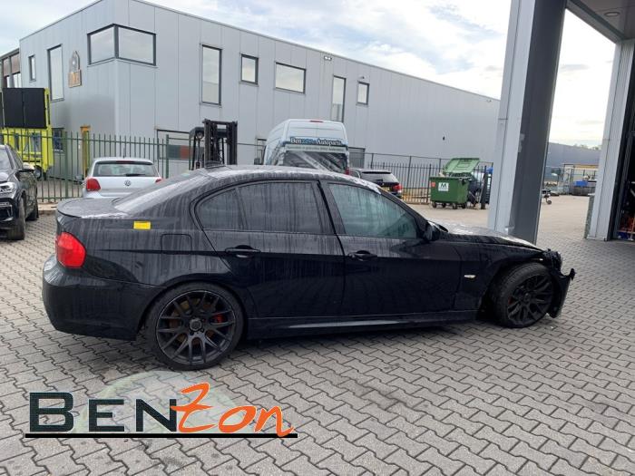 BMW 3-Serie Sloopvoertuig (2010, Metallic, Zwart, Saffierblauw, Saffierzwart)