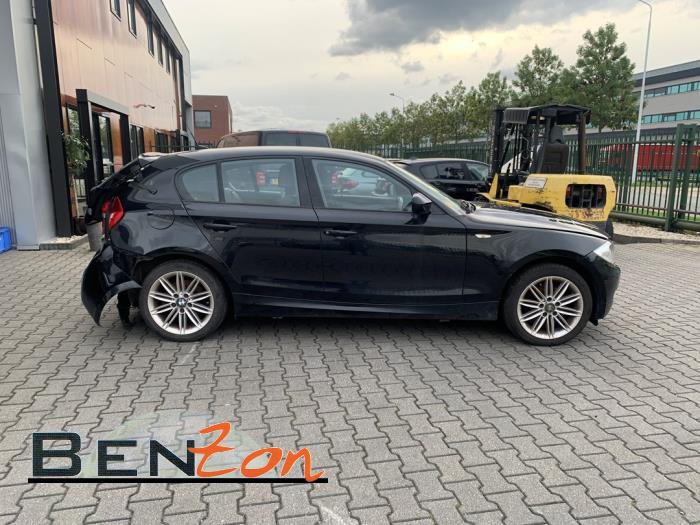 BMW 1-Serie Sloopvoertuig (2010, Metallic, Zwart, Saffierblauw, Saffierzwart)