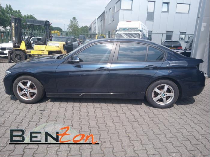 BMW 3 serie 320d 2.0 16V EfficientDynamicsEdition Sloopvoertuig (2013, Blauw)