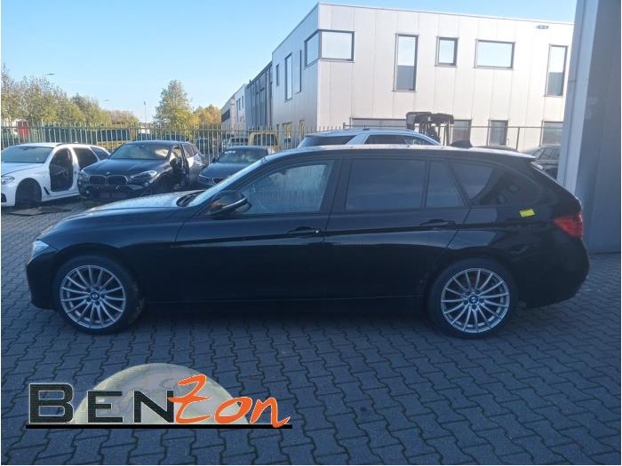 BMW 3 serie Touring 320d 2.0 16V Sloopvoertuig (2014, Zwart)