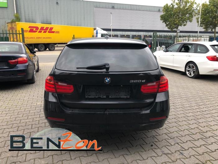 BMW 3 serie Touring 320d 2.0 16V Sloopvoertuig (2014, Zwart)