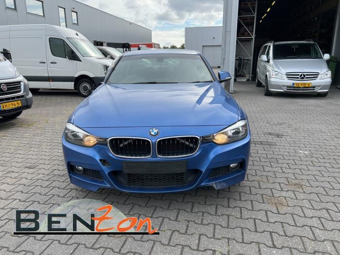 BMW 3 serie 320d 2.0 16V Sloopvoertuig (2013, Metallic, Blauw)