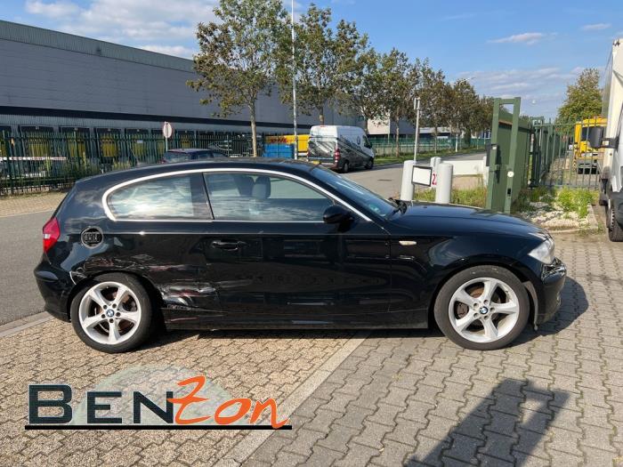 BMW 1 serie 118i 16V Sloopvoertuig (2008, Zwart)
