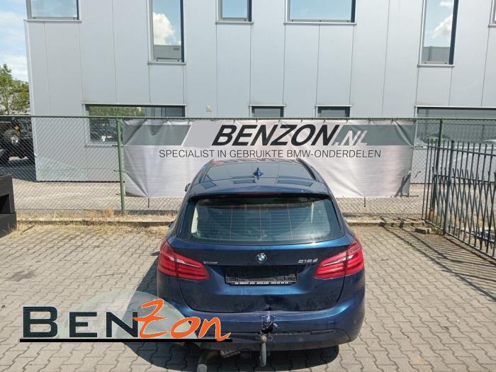 BMW 2-Serie Sloopvoertuig (2015, Donker, Blauw)