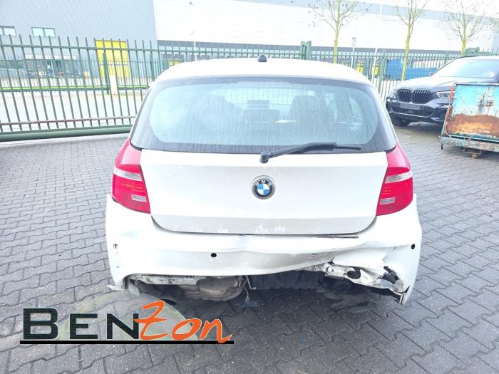 BMW 1 serie 118i 16V Sloopvoertuig (2009, Wit)