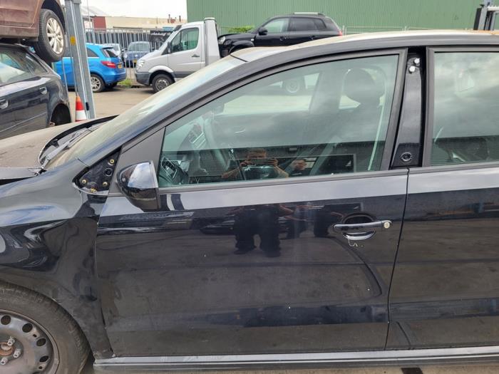 Volkswagen Polo V 1.2 TDI 12V BlueMotion Sloopvoertuig (2010, Zwart)