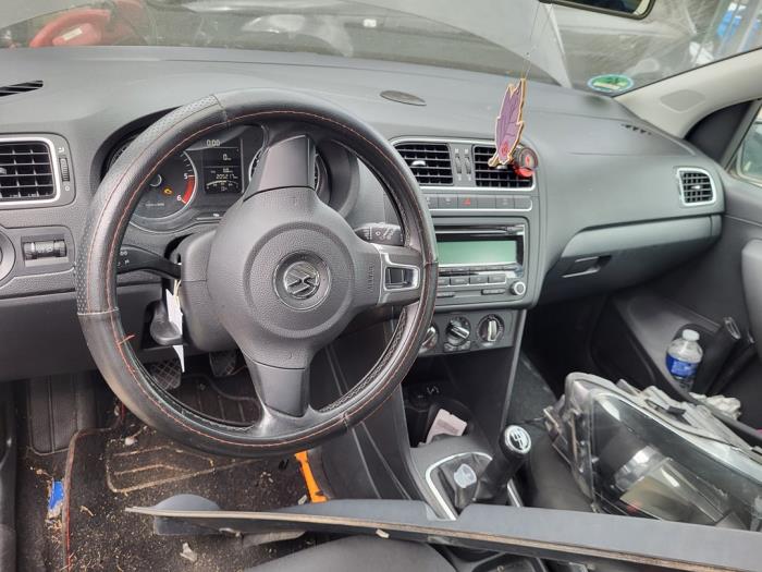 Volkswagen Polo V 1.2 TDI 12V BlueMotion Sloopvoertuig (2010, Zwart)