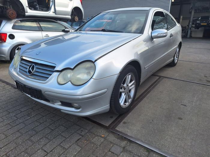 Mercedes C Sportcoupé 1.8 C-200K 16V Sloopvoertuig (2006, Grijs)