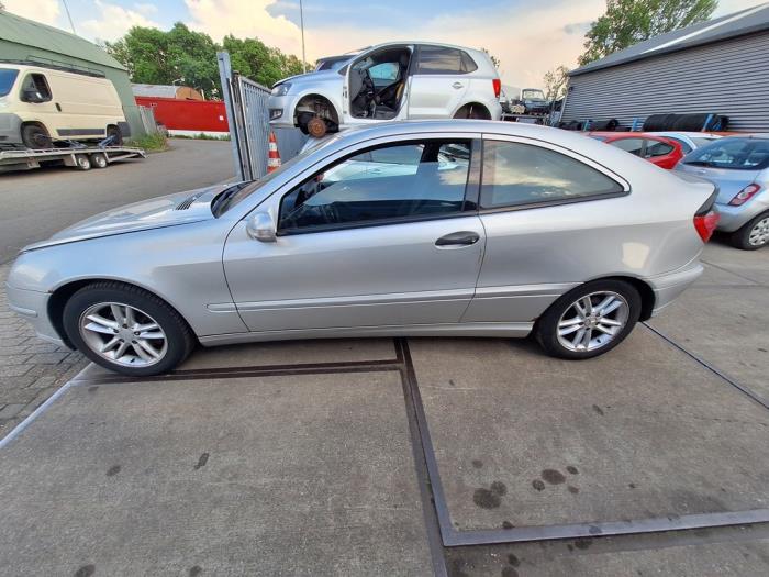 Mercedes C Sportcoupé 1.8 C-200K 16V Sloopvoertuig (2006, Grijs)