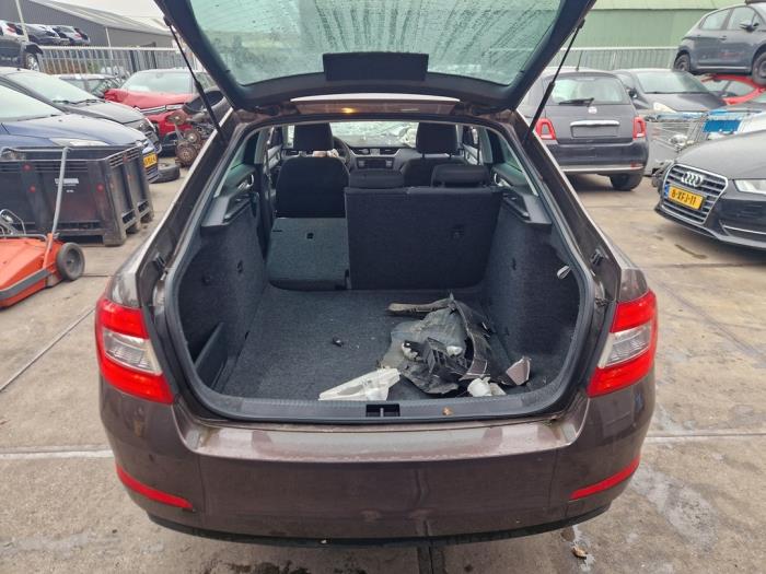 Skoda Octavia 1.2 TSI 16V Sloopvoertuig (2015, Bruin)