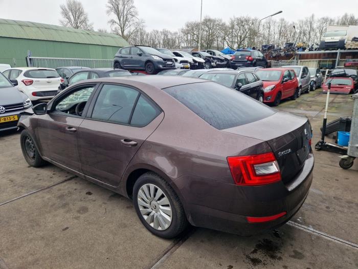 Skoda Octavia 1.2 TSI 16V Sloopvoertuig (2015, Bruin)
