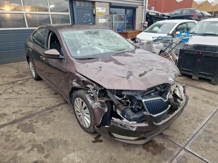 Skoda Octavia 1.2 TSI 16V Sloopvoertuig (2015, Bruin)