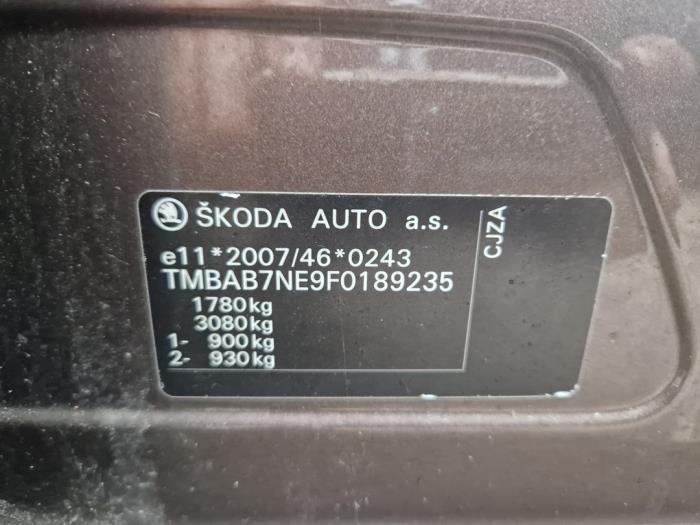 Skoda Octavia 1.2 TSI 16V Sloopvoertuig (2015, Bruin)