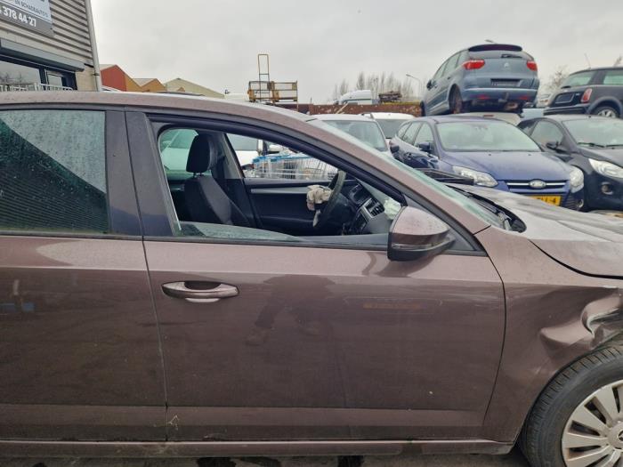 Skoda Octavia 1.2 TSI 16V Sloopvoertuig (2015, Bruin)