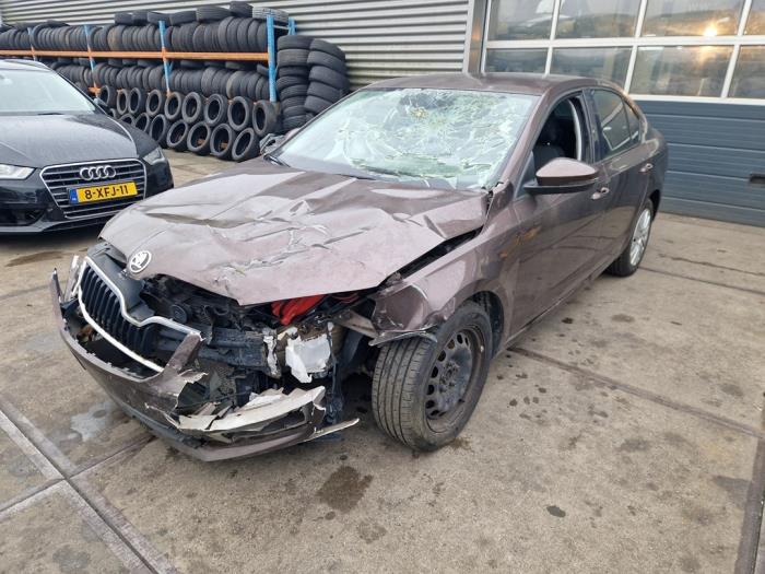 Skoda Octavia 1.2 TSI 16V Sloopvoertuig (2015, Bruin)