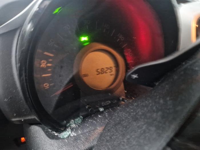 Peugeot 108 1.0 12V Sloopvoertuig (2017, Blauw, Glas)