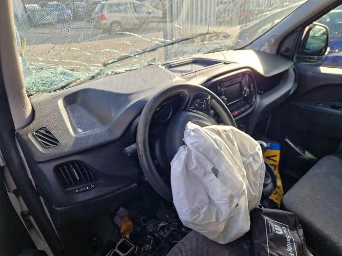 Fiat Doblo Cargo 1.6 D Multijet Sloopvoertuig (2019, Wit)