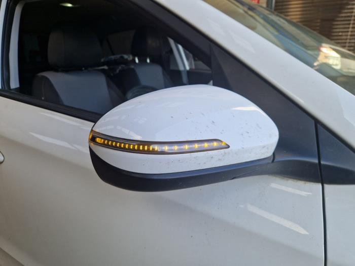 Hyundai i20 1.2i 16V Sloopvoertuig (2019, Wit, Zwart)